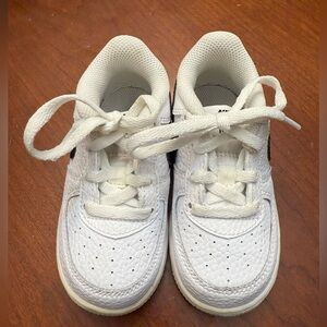 Nike Kids White and Black Sneakers size 7C